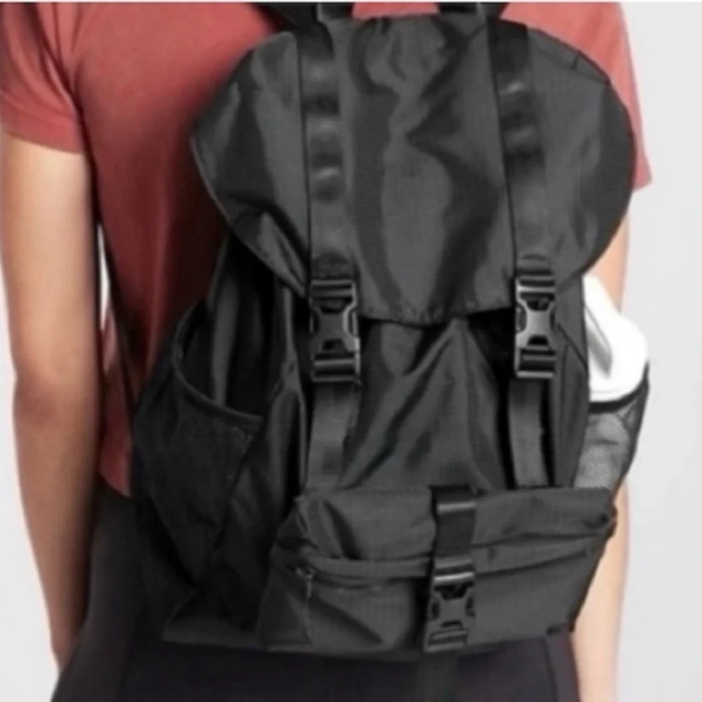 🍒Athleta Backpack “Oslo” Convertible Backpack 2020 - Black - Pristine